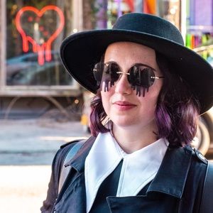 Meet your Posher, Anna